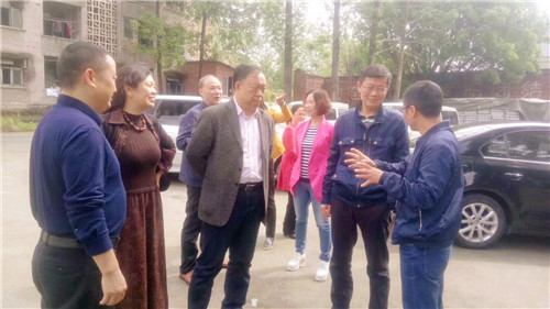 萬州區人大領導來伴神釀造有限公司調研並提出建設性建議
