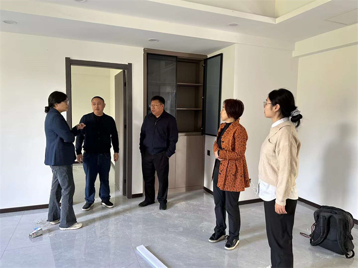 天城街道黨工委副書記李文一行檢查伴神釀造黨建工作，並對公司新廠陣地建設作出指導意見！