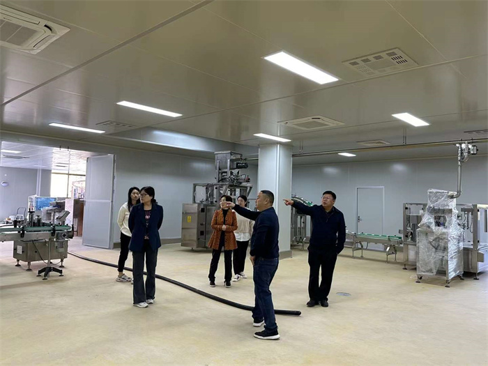 天城街道黨工委副書記李文一行檢查伴神釀造黨建工作，並對公司新廠陣地建設作出指導意見！