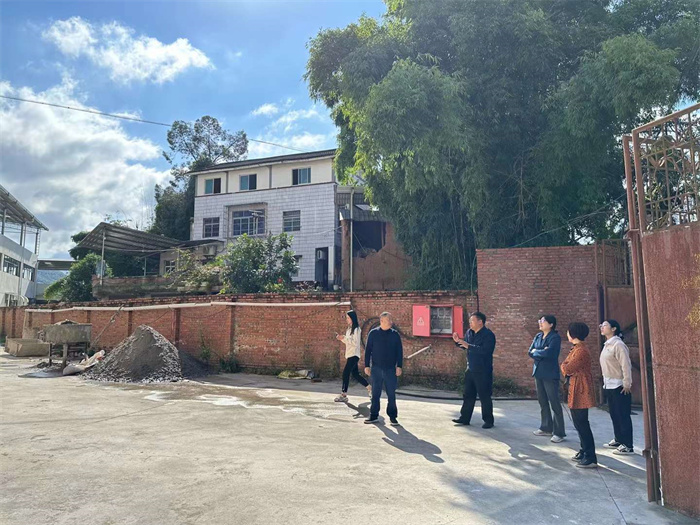 天城街道黨工委副書記李文一行檢查伴神釀造黨建工作，並對公司新廠陣地建設作出指導意見！