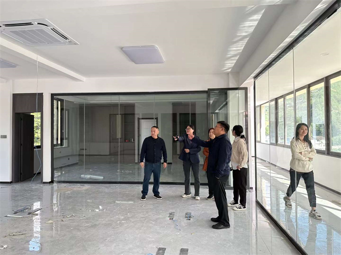 天城街道黨工委副書記李文一行檢查伴神釀造黨建工作，並對公司新廠陣地建設作出指導意見！