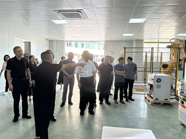 萬州區人大常委會副主任譚方培、許明雲、駱繼軍及萬州區人民政府副區長顏森等領導調研伴神釀造品牌建設情況！